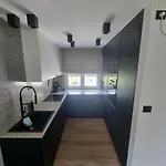 Апартаменти Black *